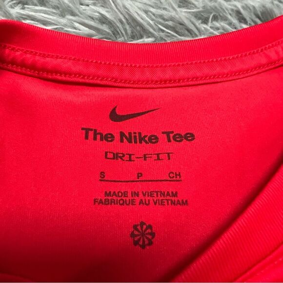 The Nike Tee Red Short Sleeve Shirt Size Large - Picture 3 of 7